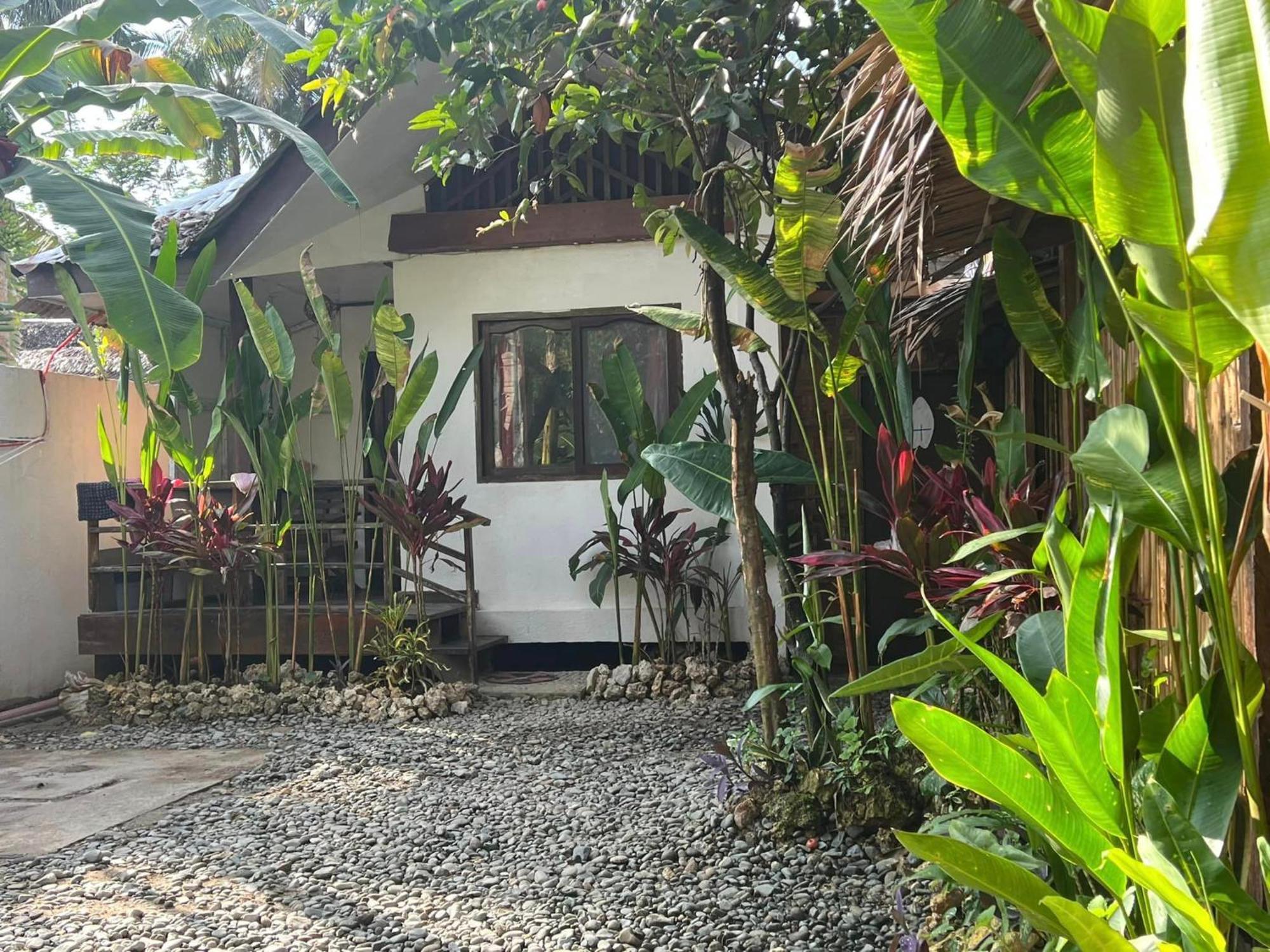 Wave Retreat Hostel General Luna  Luaran gambar
