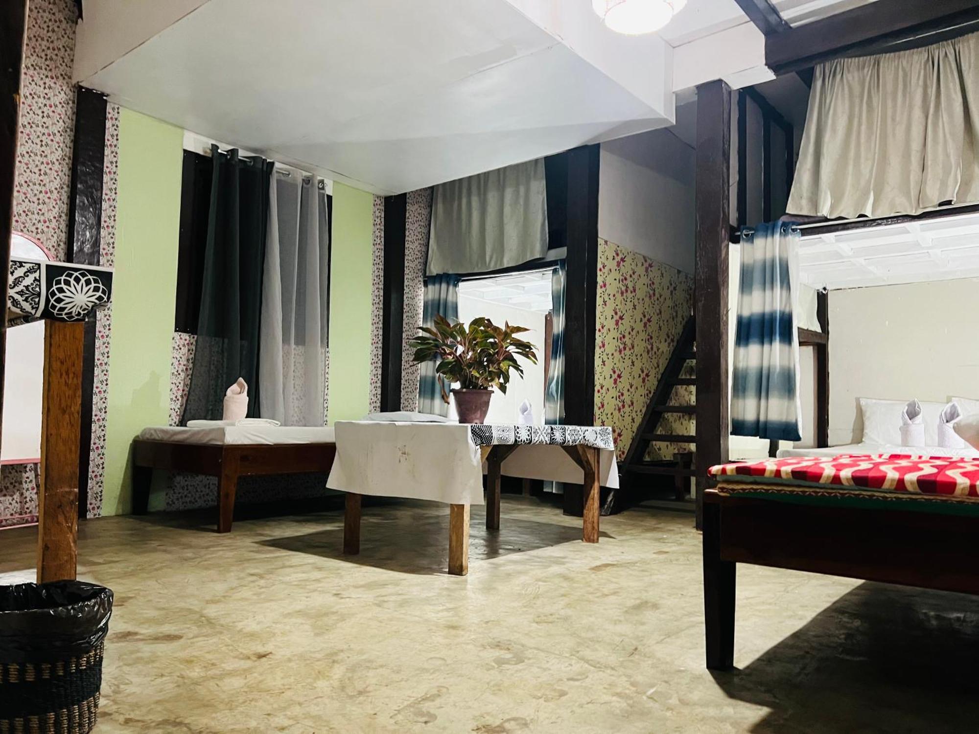Wave Retreat Hostel General Luna  Bilik gambar